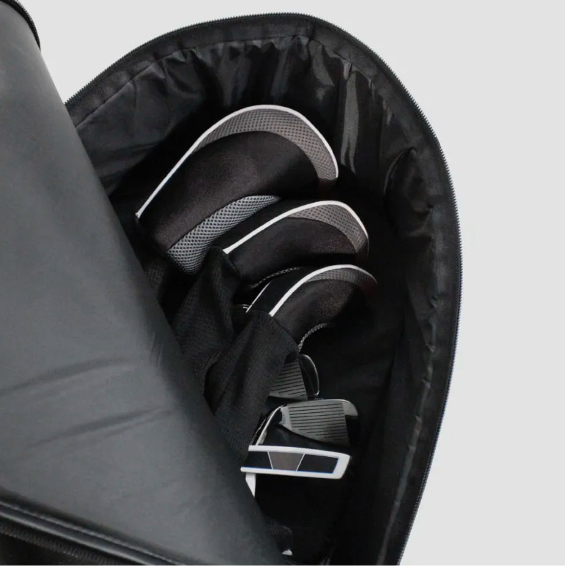 TravelTech Flight Coverall with Wheels Black