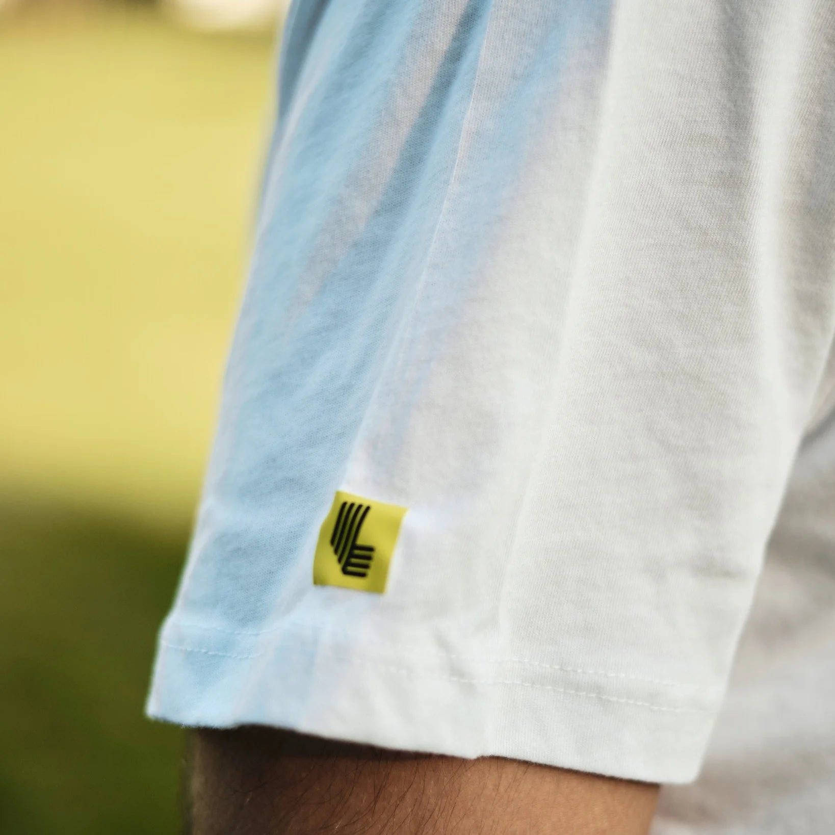LIV GOLF | TRI-COLOR LOGO TEE