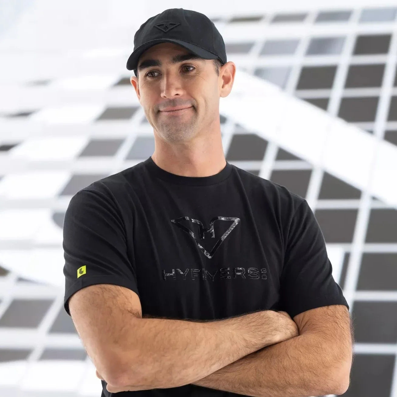 LIV GOLF HYFLYERS GC | BLACKOUT LOGO TEE